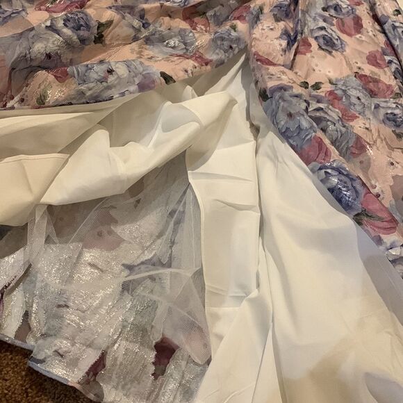 Aidan Mattox one shoulder ball gown violet multi. Size 6 - Picture 12 of 17